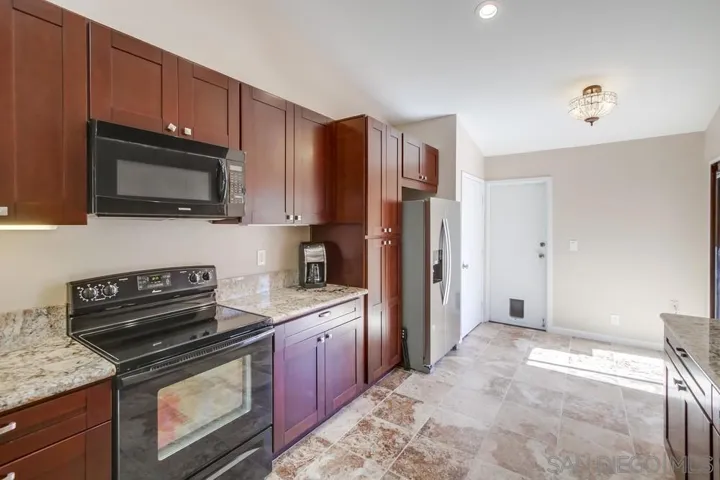 17832 Avenida Cordillera 26, San Diego, California 92128