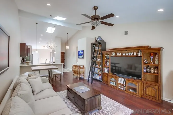 17832 Avenida Cordillera 26, San Diego, California 92128