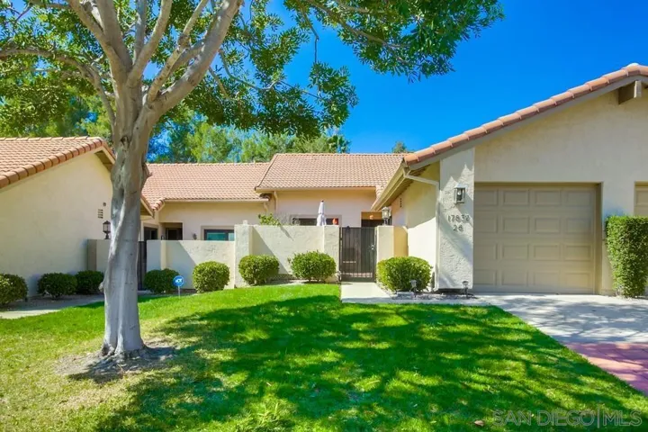 17832 Avenida Cordillera 26, San Diego, California 92128