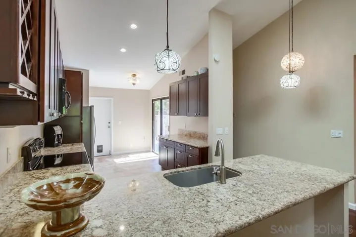 17832 Avenida Cordillera 26, San Diego, California 92128