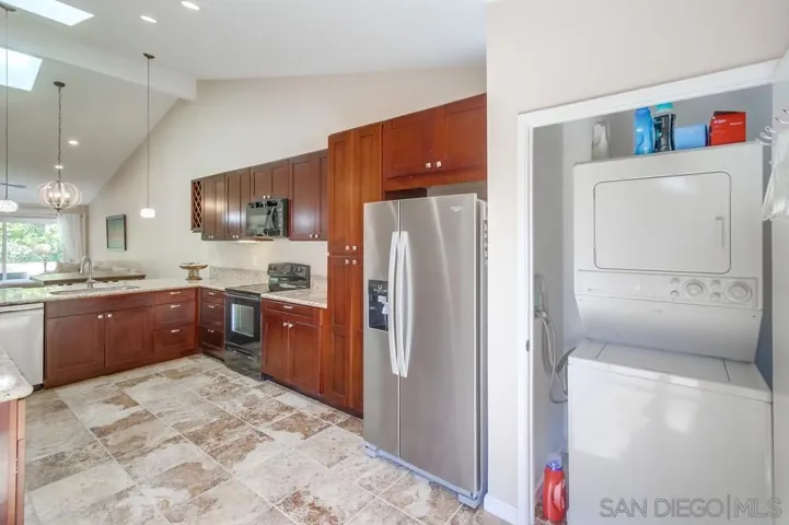 17832 Avenida Cordillera 26, San Diego, California 92128