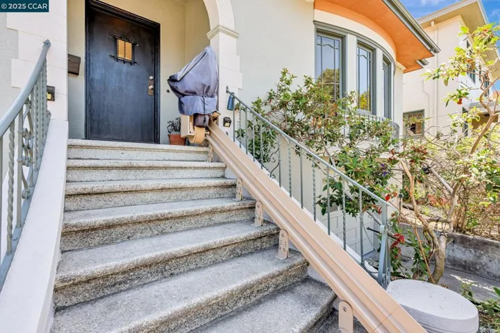 4150 Webster St, Oakland, California 94609