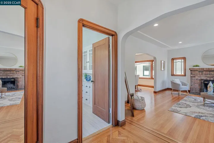 4150 Webster St, Oakland, California 94609