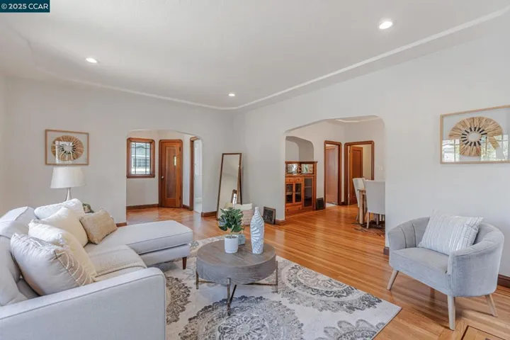 4150 Webster St, Oakland, California 94609