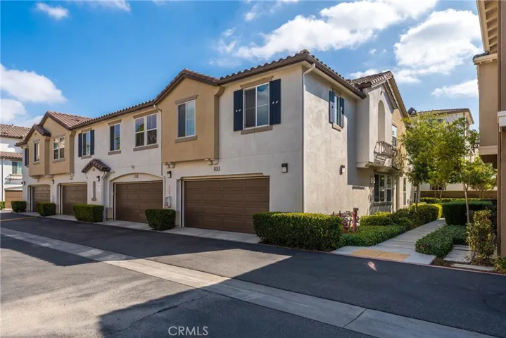 6374 Marbella Lane, Eastvale, California 91752