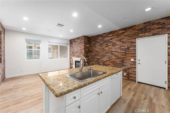 6374 Marbella Lane, Eastvale, California 91752