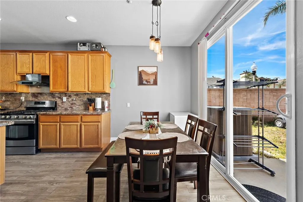 5332 Trailhawk Avenue, Fontana, California 92336 home-pic-12