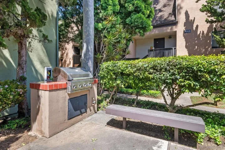 7968 Mission Center Ct, Unit H