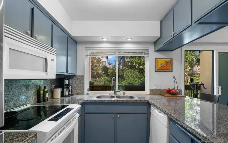 7968 Mission Center Ct, Unit H