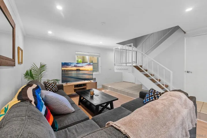 7968 Mission Center Ct, Unit H