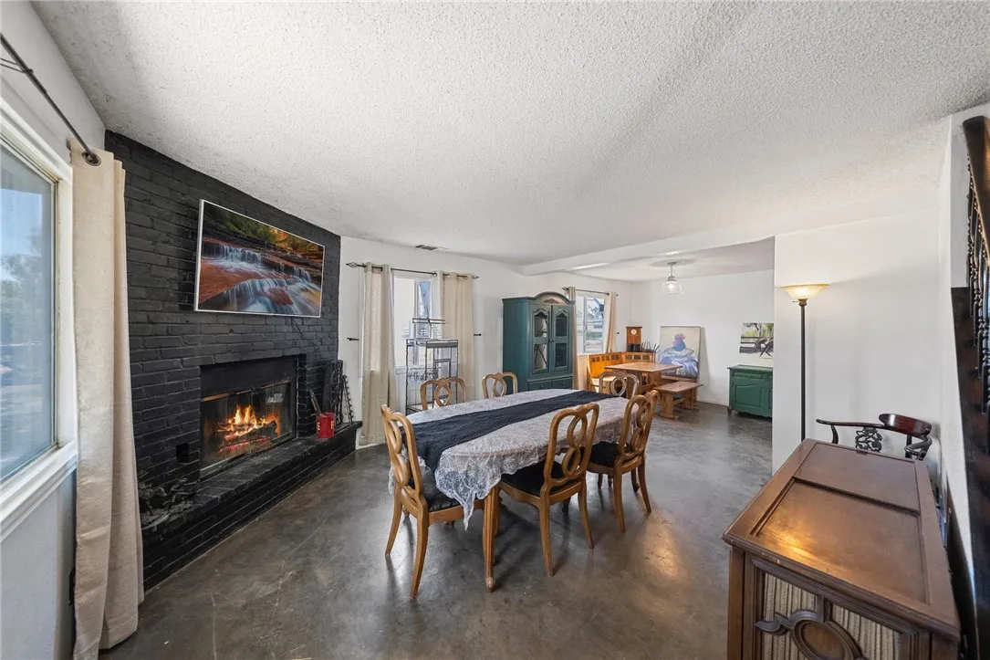 32900 Bootlegg Road, Winchester, California 92596 home-pic-34