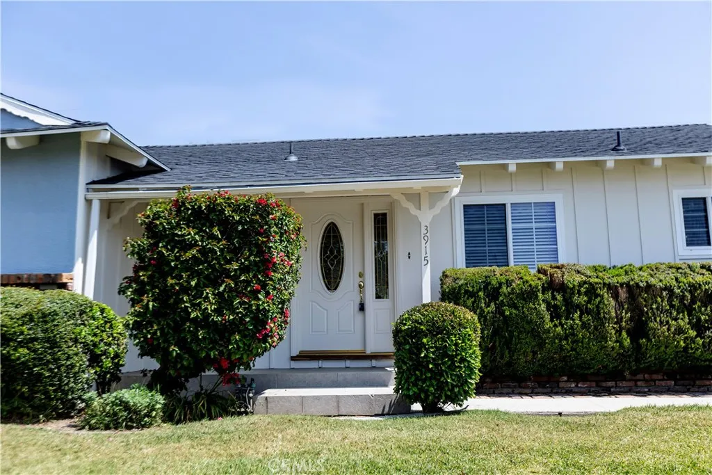 3915 Dwight Way, San Bernardino, California 92404 home-pic-2