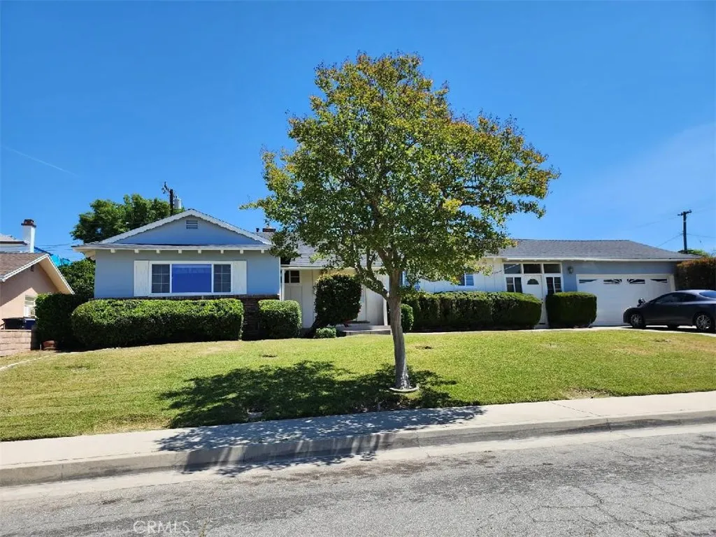 3915 Dwight Way, San Bernardino, California 92404 home-pic-1