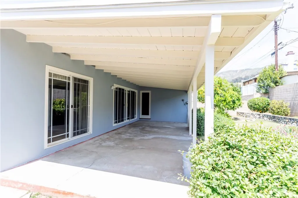 3915 Dwight Way, San Bernardino, California 92404 home-pic-26
