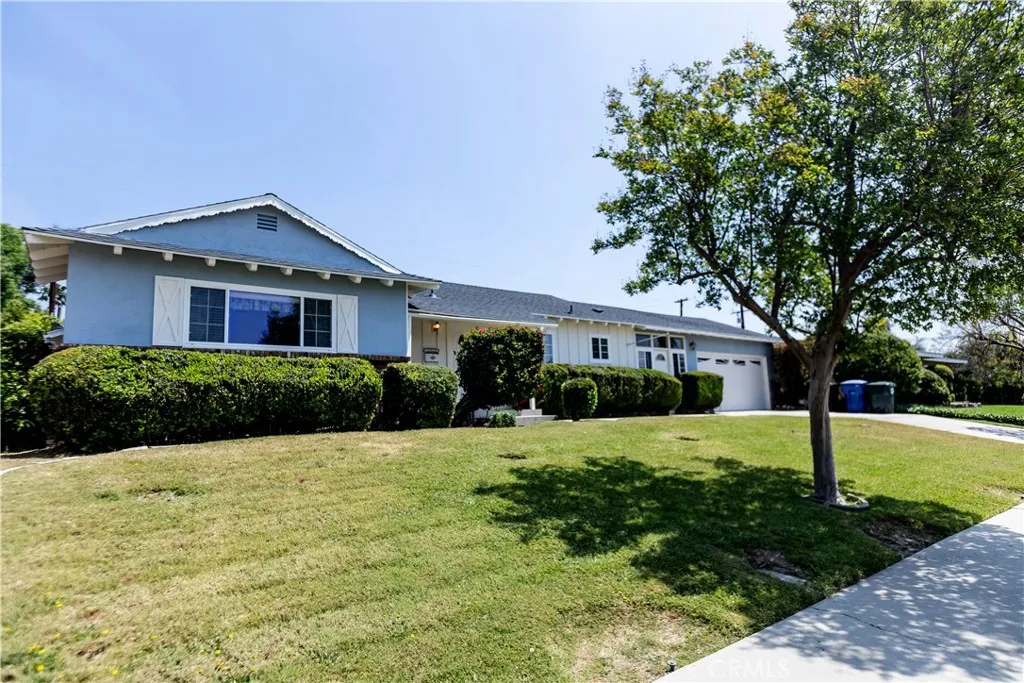 3915 Dwight Way, San Bernardino, California 92404 home-pic-3