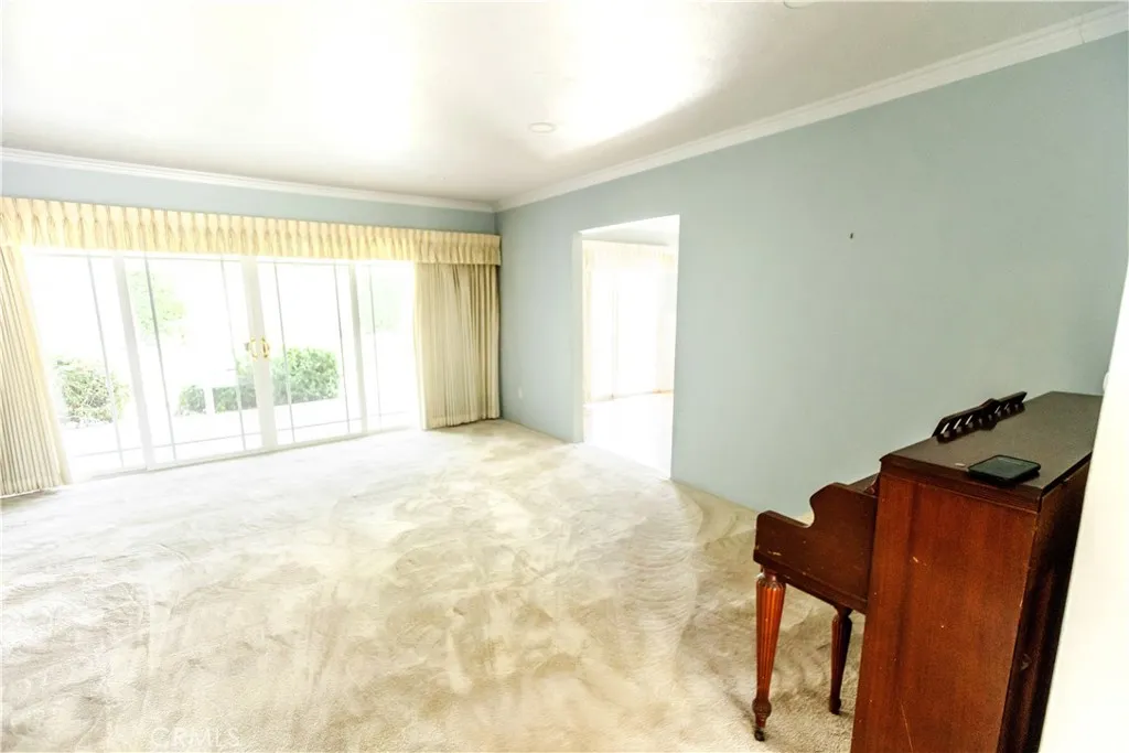 3915 Dwight Way, San Bernardino, California 92404 home-pic-8