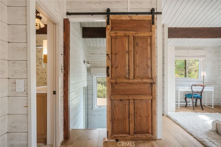 21330 Encina Road, Topanga, California 90290