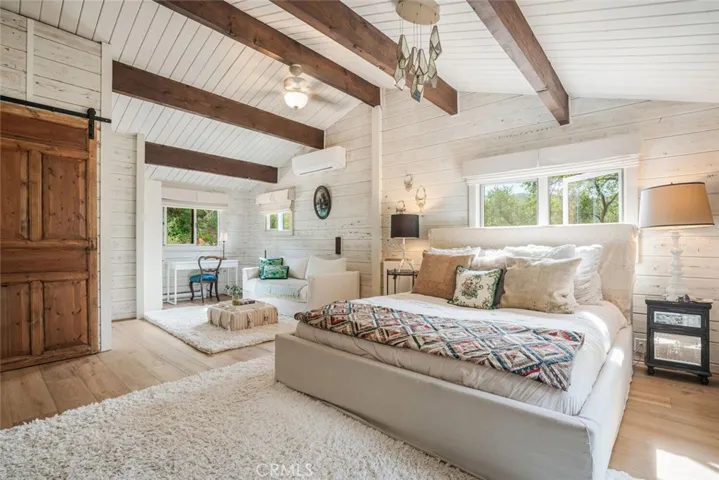 21330 Encina Road, Topanga, California 90290