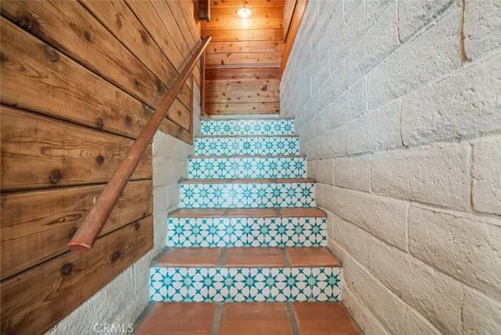 21330 Encina Road, Topanga, California 90290
