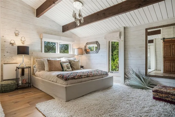 21330 Encina Road, Topanga, California 90290
