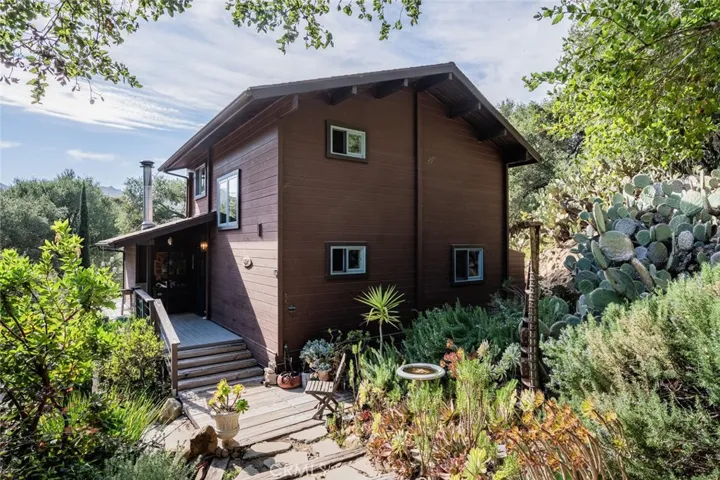21330 Encina Road, Topanga, California 90290
