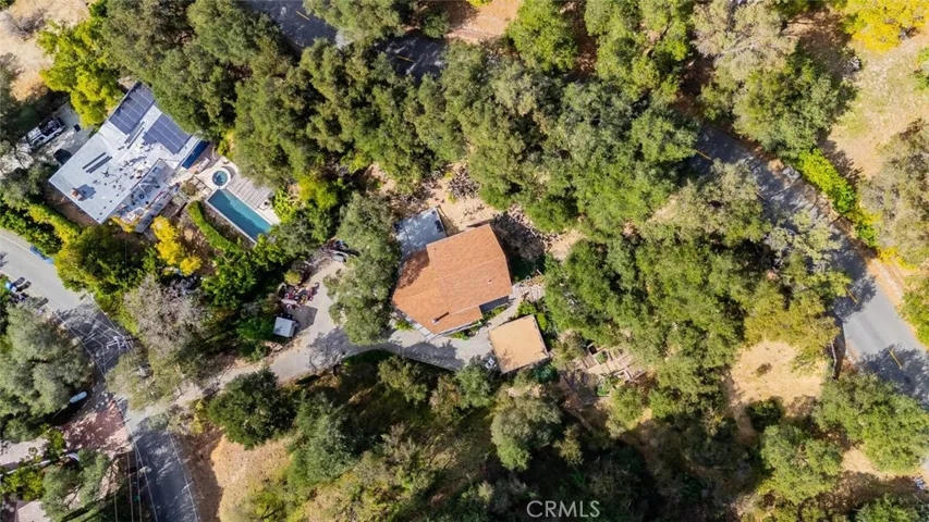 21330 Encina Road, Topanga, California 90290