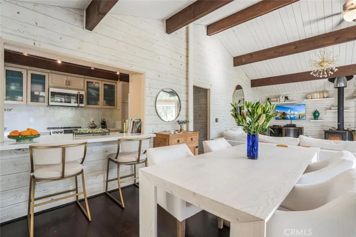 21330 Encina Road, Topanga, California 90290