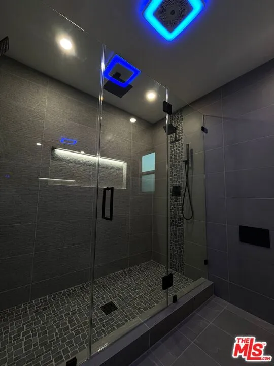 5005 Catalon Avenue, Woodland Hills, California 91364 home-pic-26