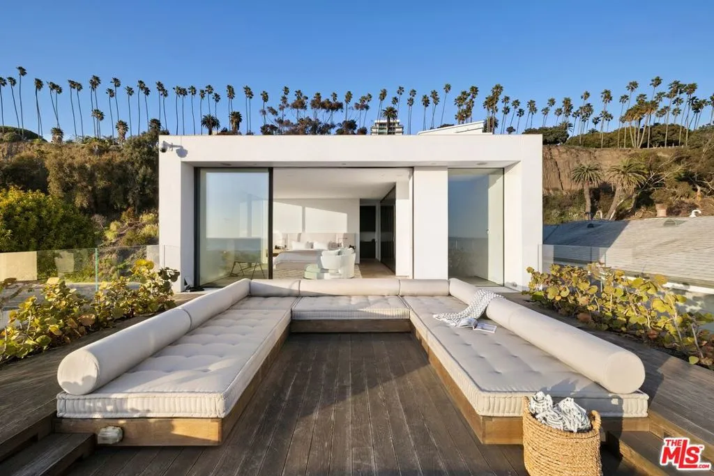 547 Palisades Beach Road, Santa Monica, California 90402 home-pic-9