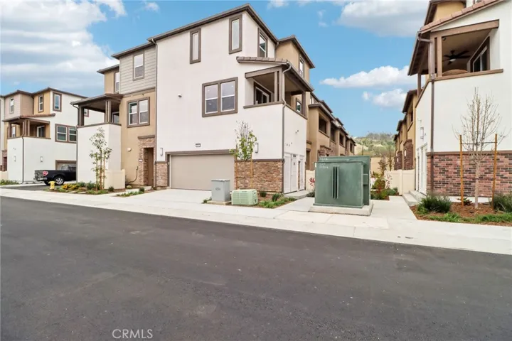 1541 Stratus Drive, Pomona, California 91768