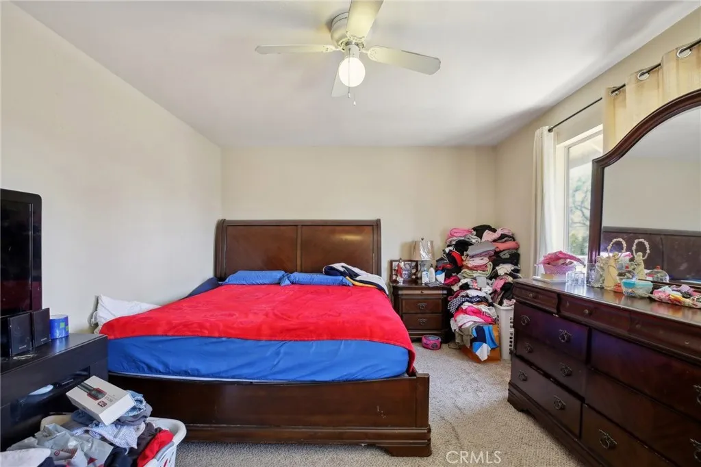 2045 W Cameron Street, Long Beach, California 90810 home-pic-12