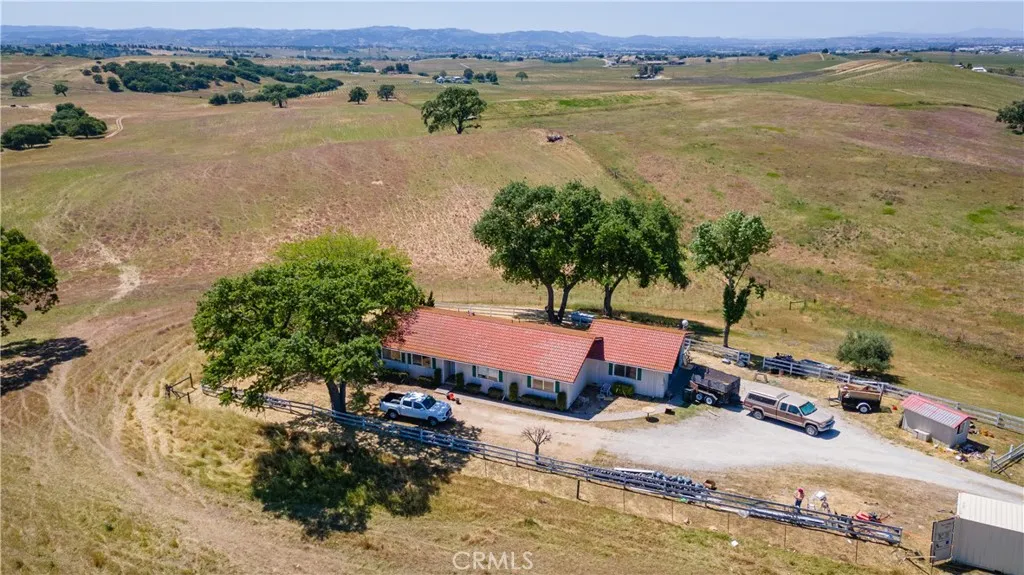 1975 Hidden Acre Ln, Paso Robles, California 93446 home-pic-1