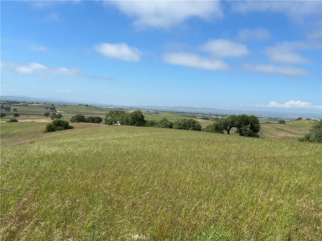 1975 Hidden Acre Ln, Paso Robles, California 93446 home-pic-3