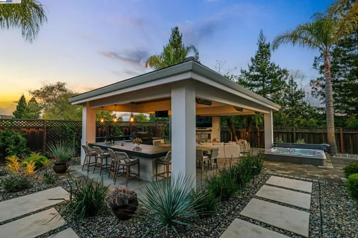 144 Alta Vista Way, Danville, California 94506