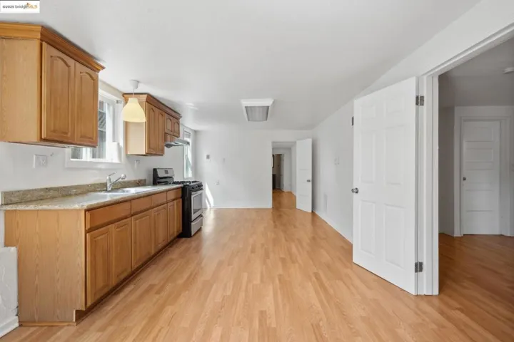 871 55th St, Oakland, California 94608