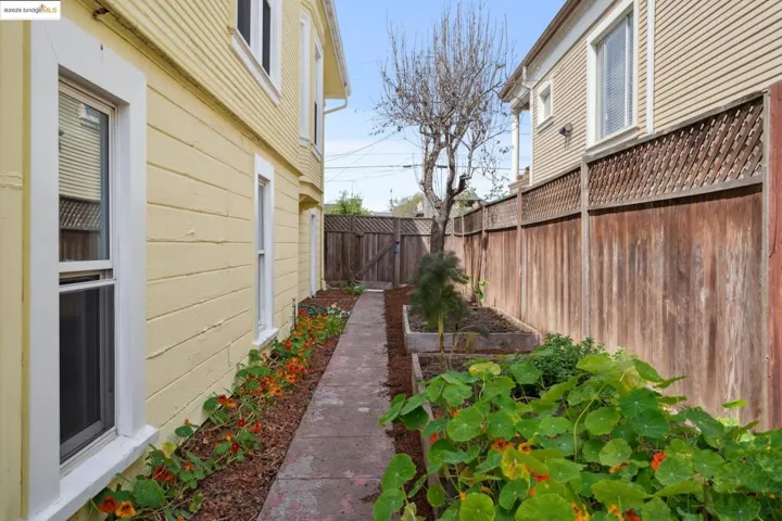 871 55th St, Oakland, California 94608