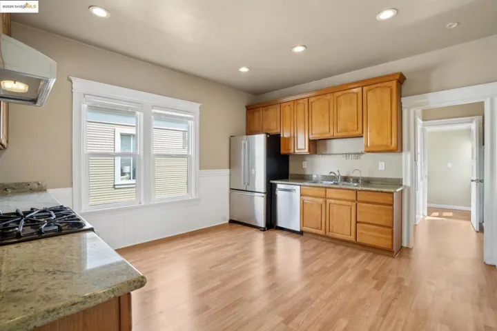 871 55th St, Oakland, California 94608