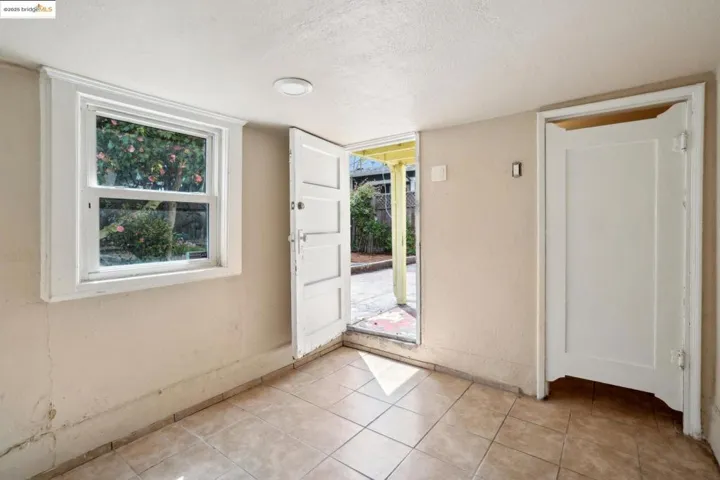 871 55th St, Oakland, California 94608