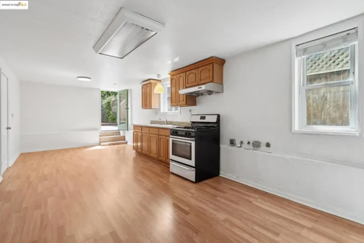 871 55th St, Oakland, California 94608