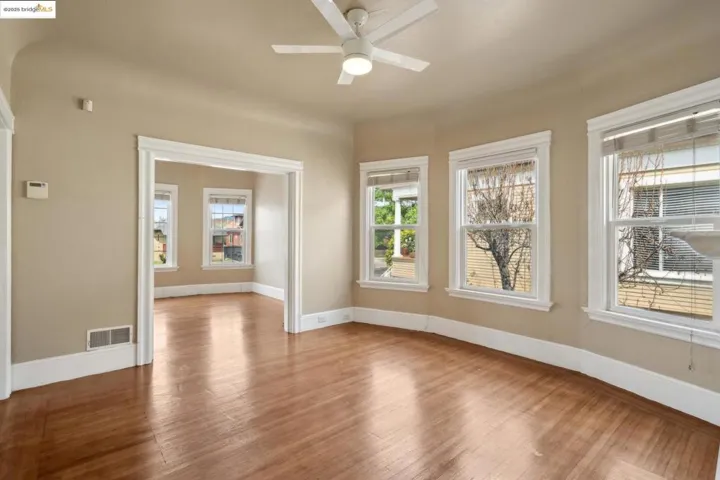 871 55th St, Oakland, California 94608