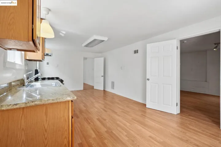 871 55th St, Oakland, California 94608