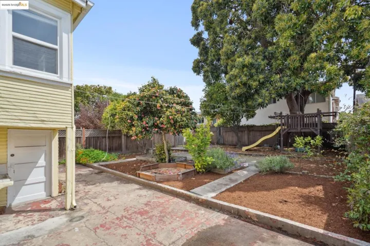 871 55th St, Oakland, California 94608