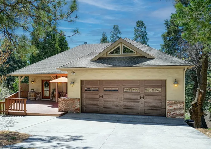 588 Pioneer Road, Lake Arrowhead, California 92352