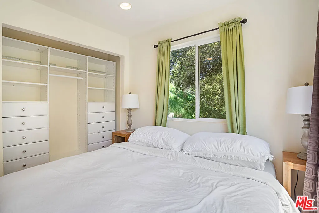 4077 Escondido Drive, Malibu, California 90265 home-pic-14