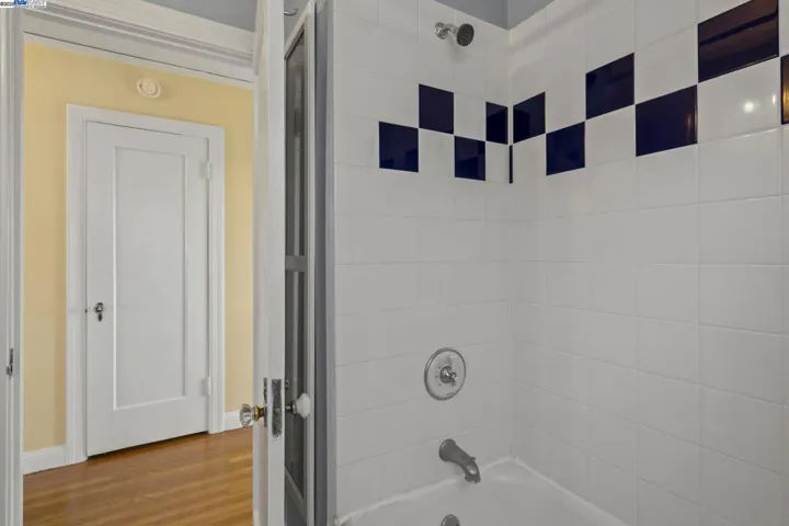 3751 Victor Ave, Oakland, California 94619