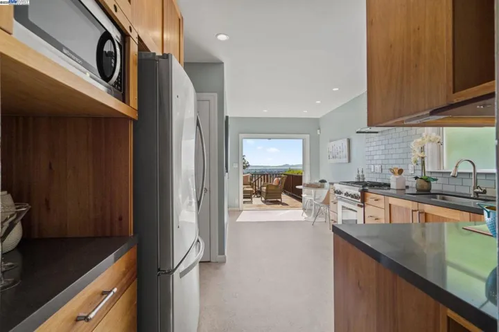 3751 Victor Ave, Oakland, California 94619