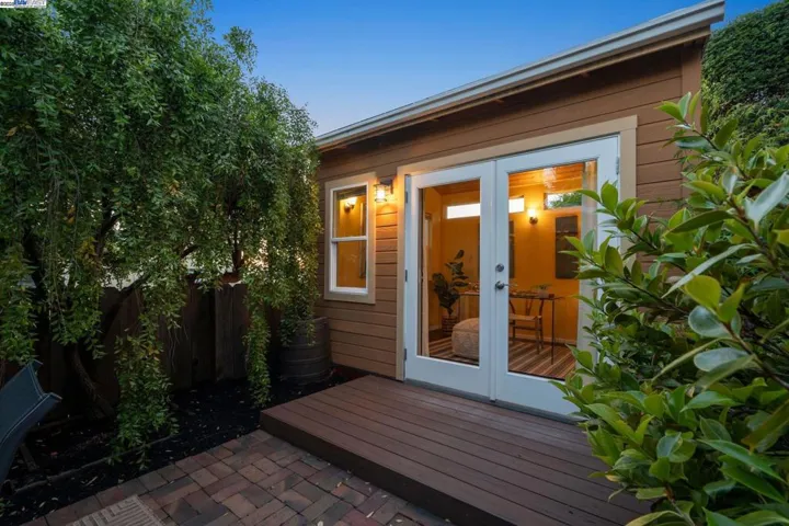 3751 Victor Ave, Oakland, California 94619