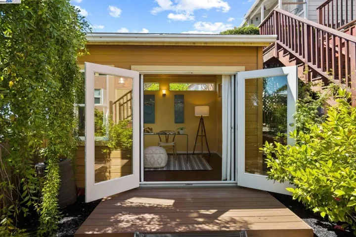 3751 Victor Ave, Oakland, California 94619