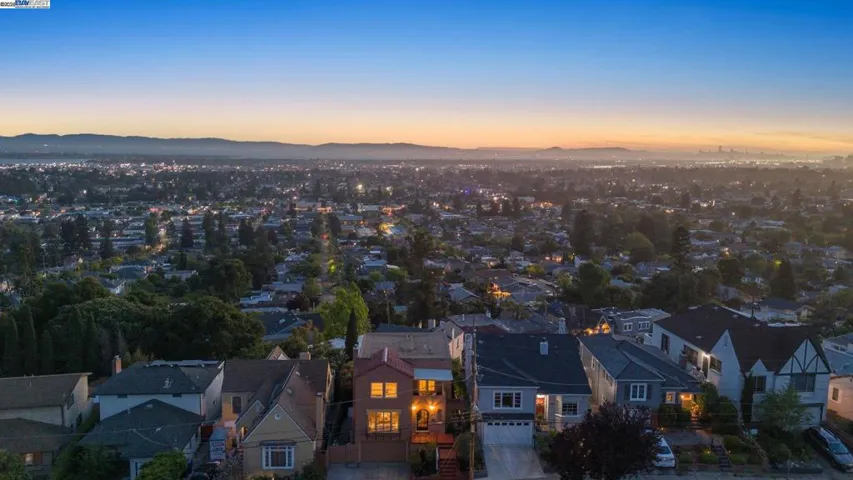 3751 Victor Ave, Oakland, California 94619