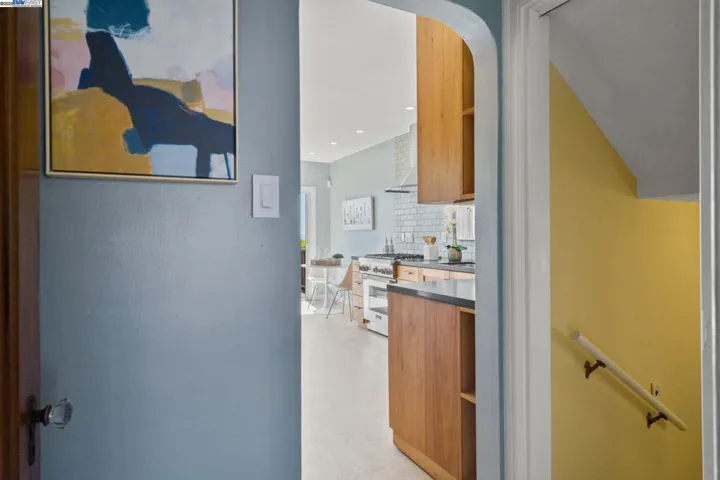 3751 Victor Ave, Oakland, California 94619